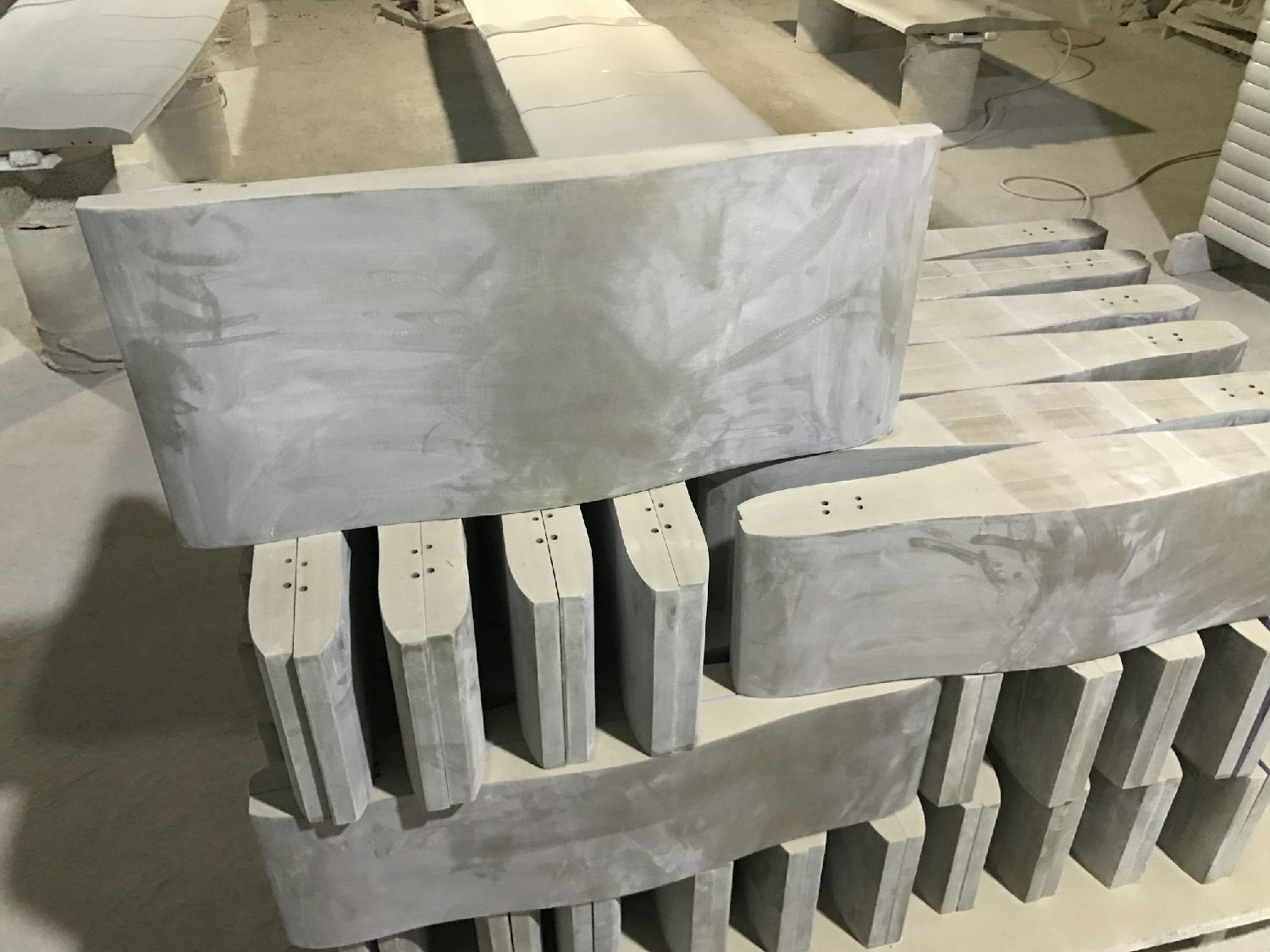 中纤板底材怎么做白色家具漆，堡润漆为您解答