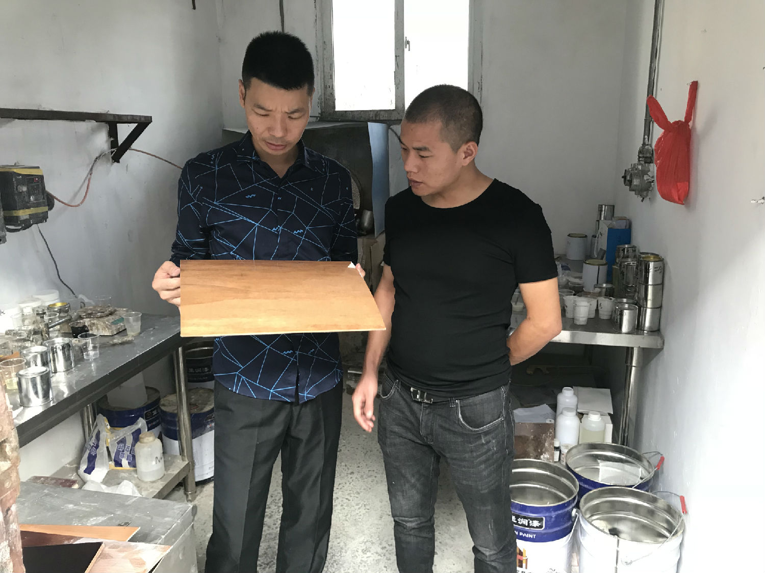 I找靠谱的顺德家具漆品牌厂家，堡润漆是您的理想之选。